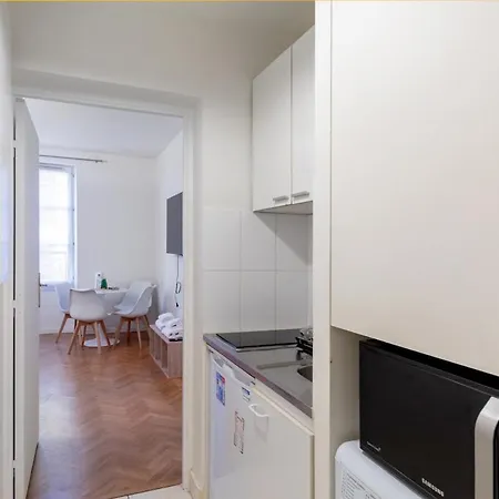 Apartment Dames 112 Mobilite Paris